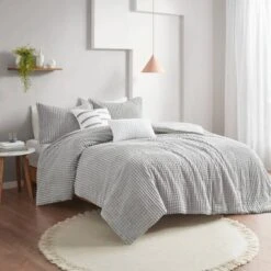 Easton Plush Clip Jacquard Comforter Set